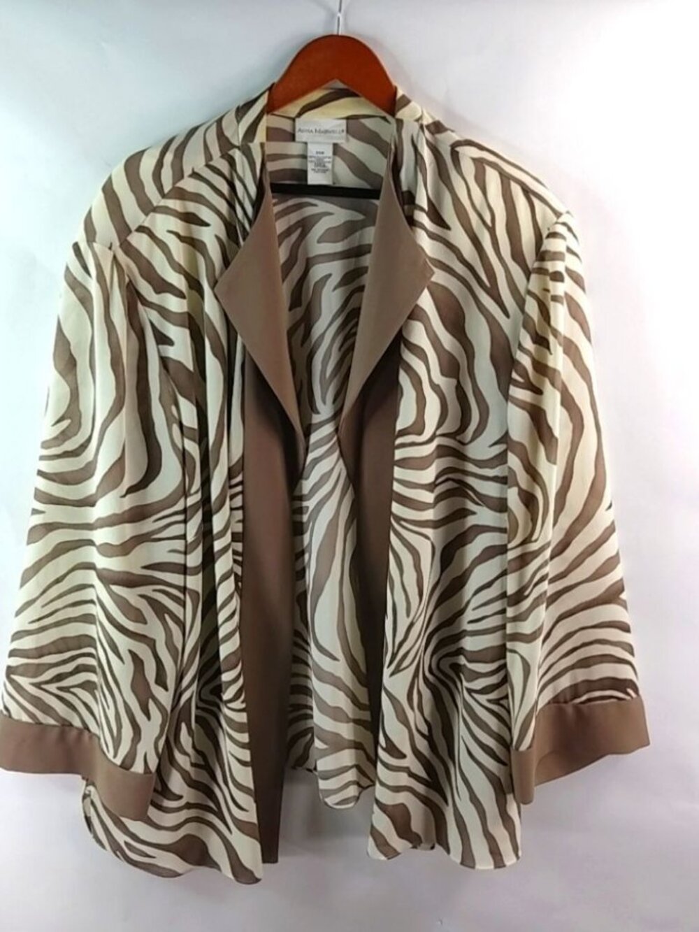 Anna Maxwell 34W Tan White Zebra Blazer Plus